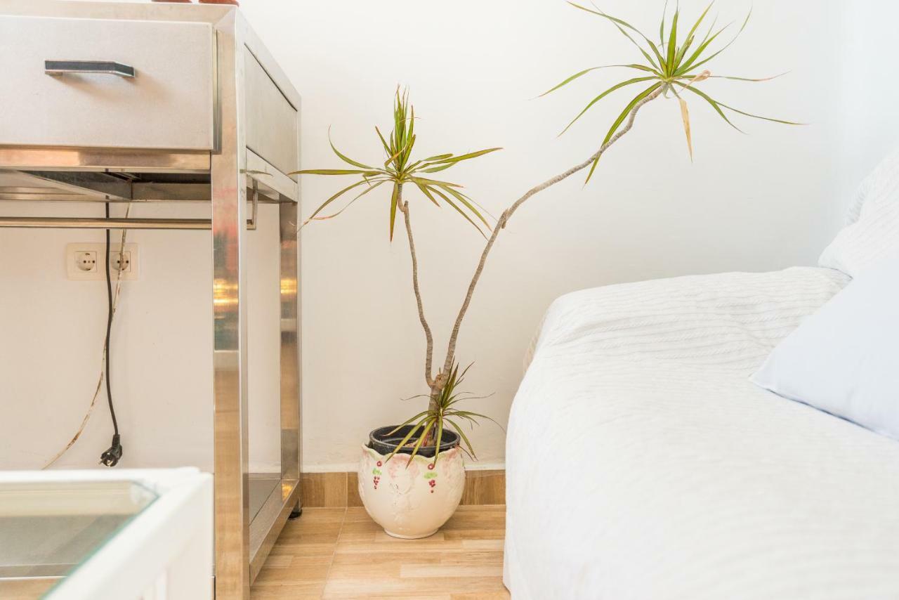 Habitacion Doble En Villa มาลากา ภายนอก รูปภาพ